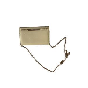 Cream colored clutch with gold chain and detail decent condition VERSaTiLe!